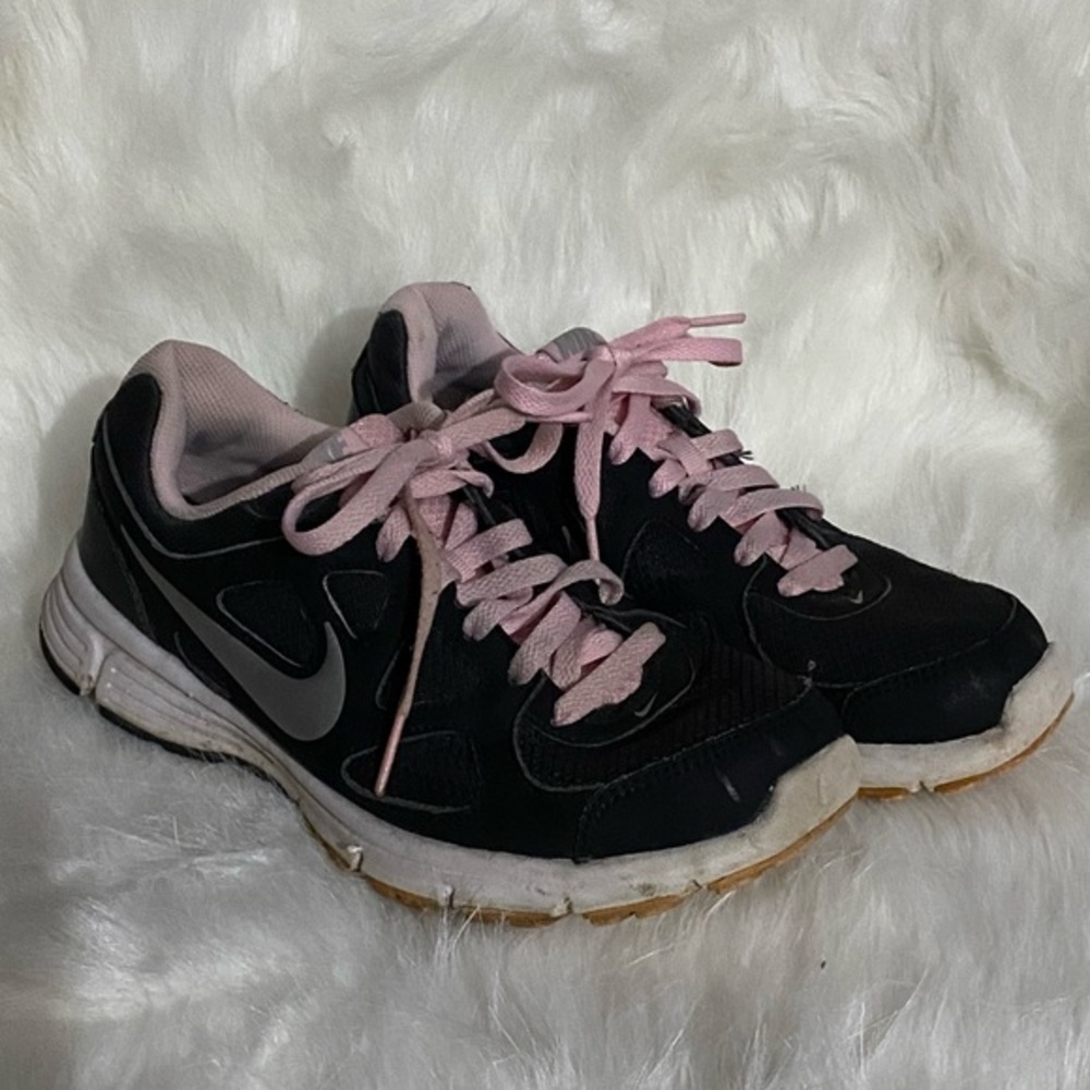 Nike Shoes Women’s Size 8.5 Lace Up Sneaker’s Black